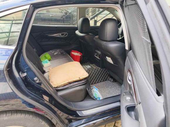 [武汉·鄂A] 二手英菲尼迪英菲尼迪Q702015款 Q70L 2.5L 悦享版