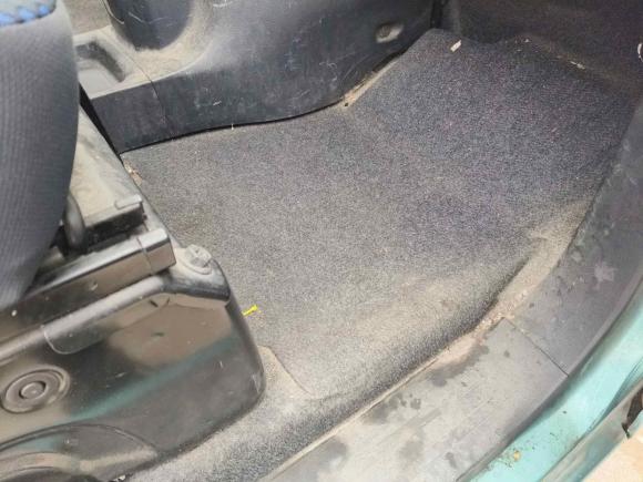 [苏州·苏E] 二手日产日产NV2002011款 1.6L 232座 尊雅型