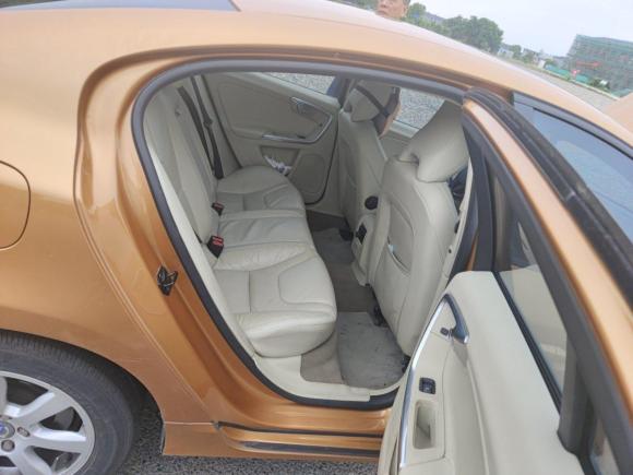 [湖州·苏E] 二手沃尔沃沃尔沃S602012款 1.6T DRIVe 舒适版