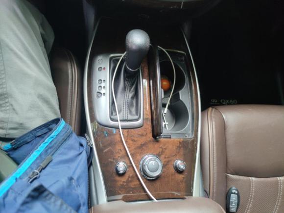 [上海·沪B] 二手英菲尼迪英菲尼迪QX602014款 2.5 S/C Hybrid 两驱卓越版