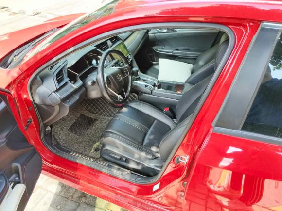 [济南·鄂E] 二手本田思域2016款 220TURBO CVT尊贵版