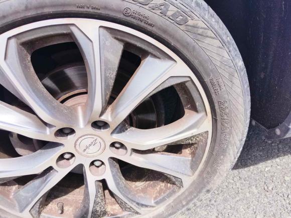 [苏州·苏E] 二手众泰众泰T5002018款 1.5T 自动尊享型