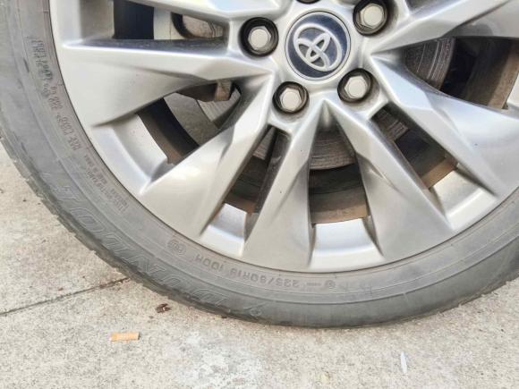 [南京·苏A] 二手丰田威兰达2022款 双擎 2.5L E-CVT两驱豪华PLUS版