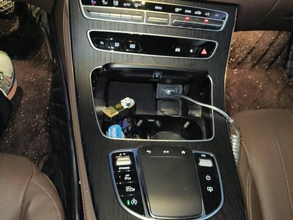 [武汉·鄂A] 二手奔驰奔驰E级2023款 E 300 L 豪华型