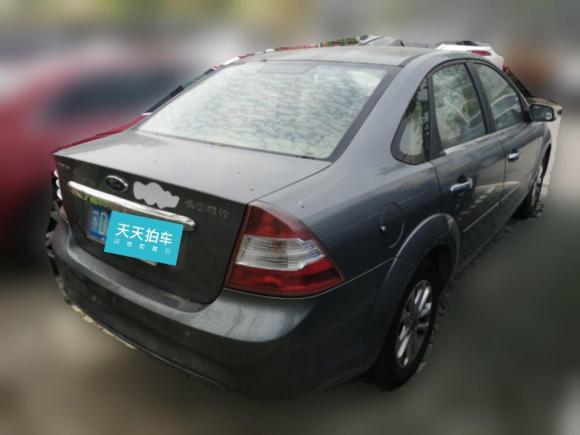 [上海·苏D] 二手福特福克斯2012款 三厢经典 1.8L 自动时尚型