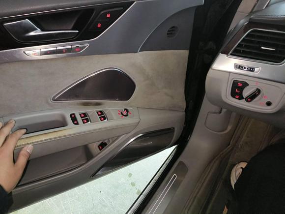 [义乌·浙G] 二手奥迪奥迪A82011款 A8L W12 6.3 FSI quattro