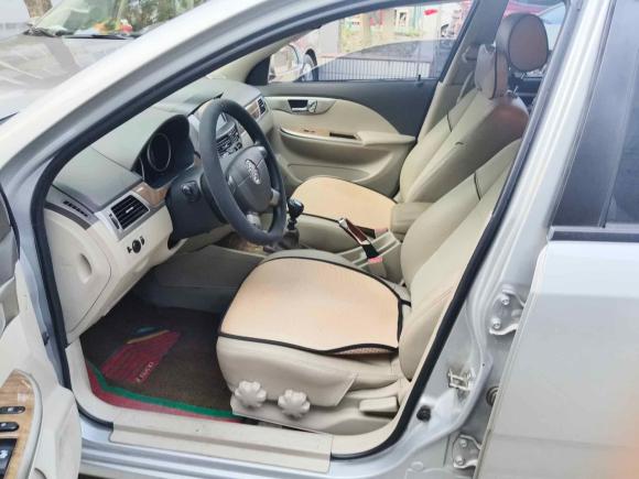 [常州·苏D] 二手别克凯越2015款 1.5L 手动经典型