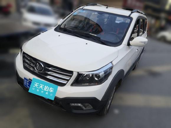 [杭州·赣E] 二手新龙马汽车启腾V602017款 1.5L 豪华型