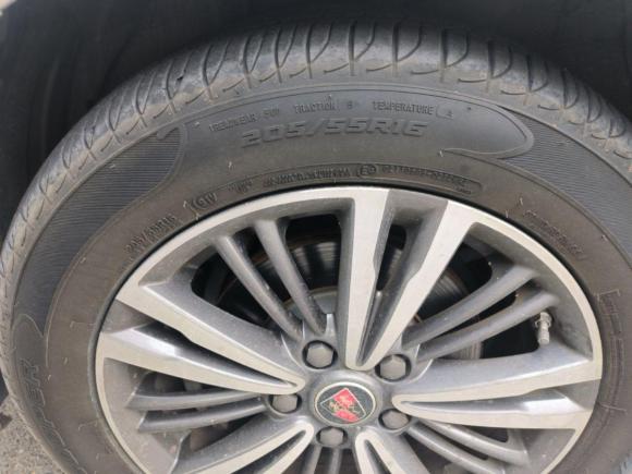 [上海·沪F] 二手荣威荣威i52019款 1.5L 自动4G互联朗豪版