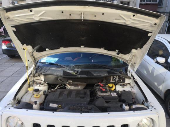 [北京·京N] 二手Jeep自由客2012款 2.4 运动版