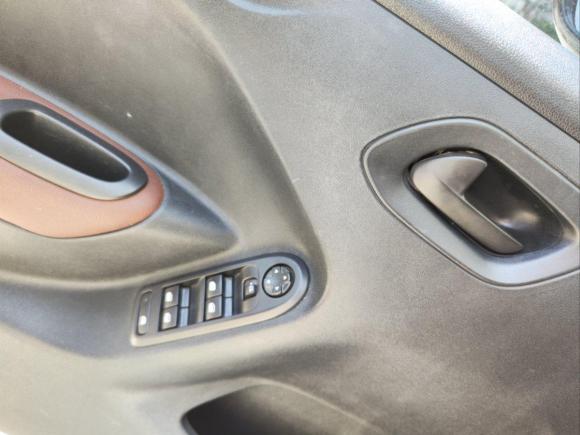 [上海·豫B] 二手标致标致3012016款 1.6L 自动舒适版