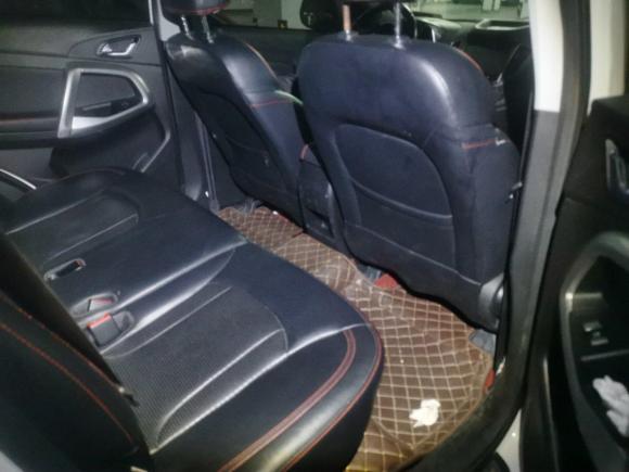 [杭州·浙A] 二手奇瑞瑞虎52016款 2.0L 手动家悦版