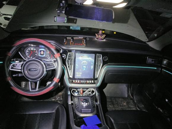 [成都·川A] 二手众泰众泰T7002017款 1.8T 双离合尊享型