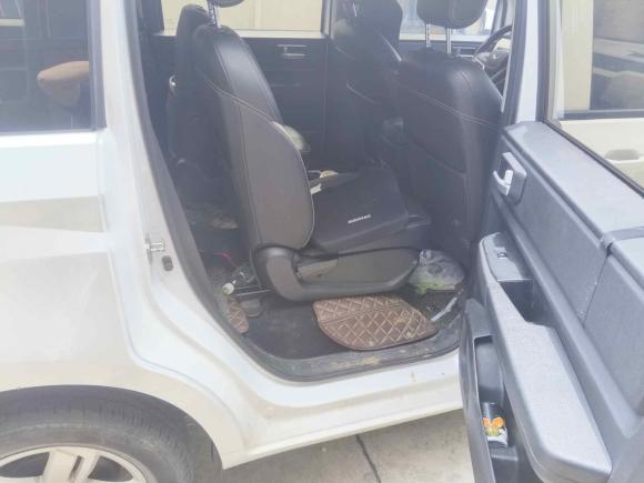 [南通·苏F] 二手五菱汽车五菱宏光PLUS2020款 1.5L 手动舒适型 7座