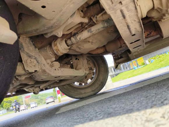 [广州·云J] 二手江铃驭胜S3502016款 2.0T 自动四驱汽油豪华版5座