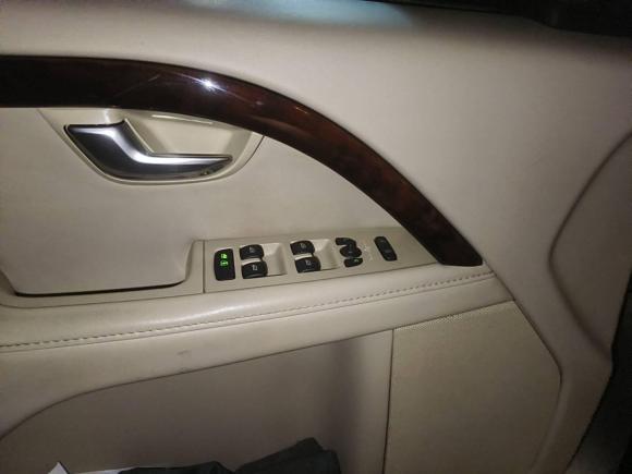 [成都·川A] 二手沃尔沃沃尔沃S80L2010款 2.5T 智尊版