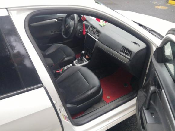 [上海·皖L] 二手大众朗逸2013款 改款经典 1.6L 自动风尚版