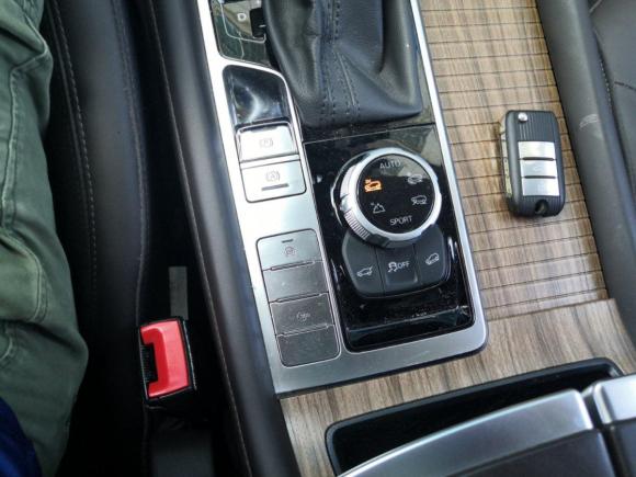 [上海·沪E] 二手荣威荣威RX82018款 30T 智联网四驱旗舰版