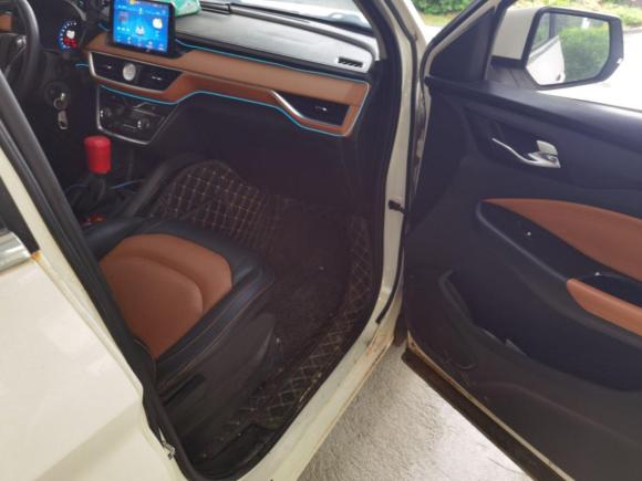 [杭州·浙B] 二手五菱汽车五菱宏光S32019款 1.5L 手动豪华型 国VI