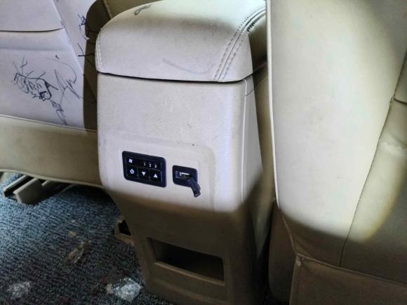 [上海·苏E] 二手宝骏宝骏7302016款 1.5L 手动舒适型 7座 国V