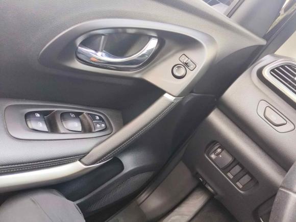 [苏州·苏E] 二手雷诺科雷嘉2016款 2.0L 两驱豪华版