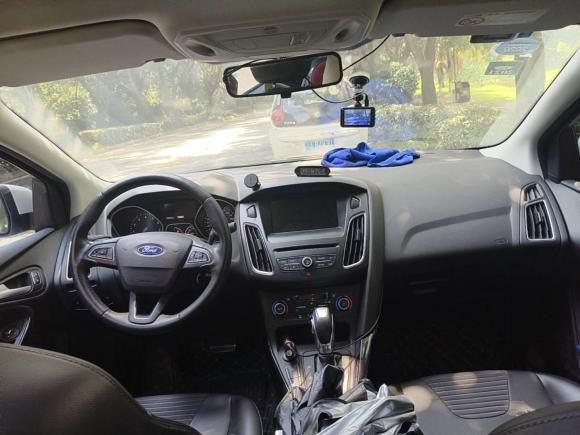 [成都·川A] 二手福特福克斯2017款 三厢 EcoBoost 180 自动精英型