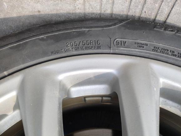 [佛山·粤E] 二手荣威荣威i52020款 1.5L 自动4G互联领豪版