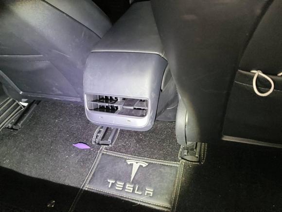 [上海·沪A] 二手特斯拉Model 32020款 标准续航后驱升级版