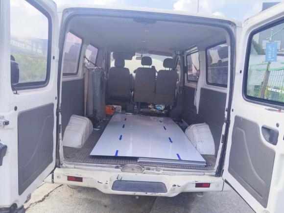 [苏州·苏E] 二手上汽大通MAXUS新途V802017款 2.5T AMT傲运通国IV短轴超低顶5/6/10座