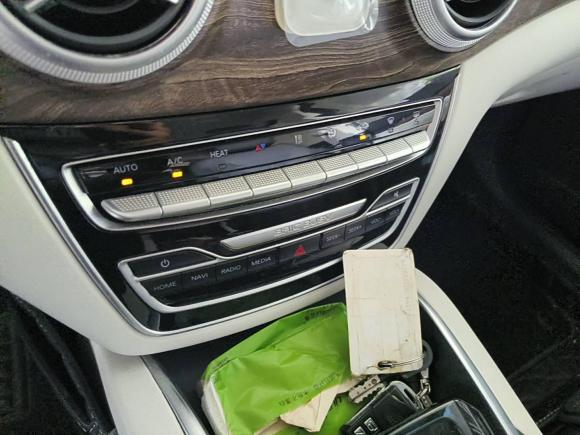 [常州·苏D] 二手北京汽车北京EU52018款 R500 智风版