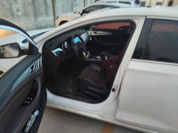 [南京·皖M] 二手长安逸动2018款 1.6L GDI 自动领尚型