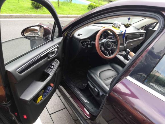 [无锡·苏B] 二手众泰众泰SR92017款 2.0T 手动极致之光版