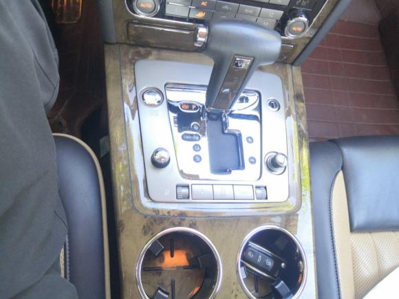 [杭州·浙A] 二手大众辉腾2011款 3.6L V6 4座加长Individual版