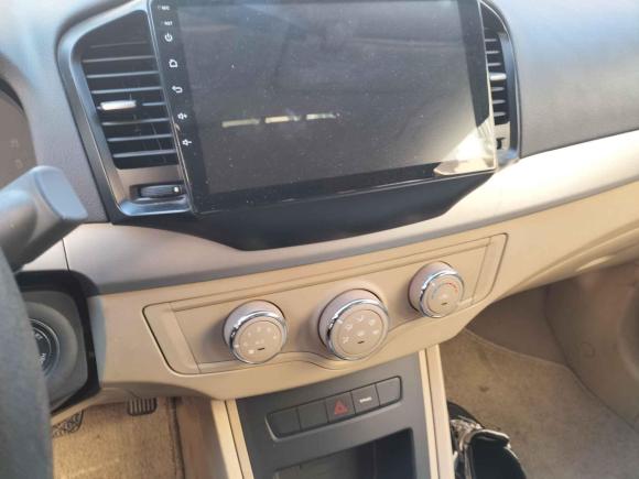 [青岛·鲁B] 二手荣威荣威3502015款 1.5L 自动豪华天窗版