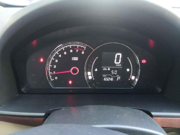 [南京·苏L] 二手荣威荣威3502014款 1.5L 自动迅悦版