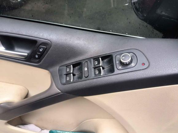 [上海·沪E] 二手大众途观2010款 2.0TSI 自动四驱旗舰导航版