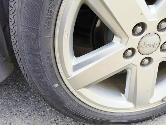 [成都·川A] 二手Jeep指南者2012款 2.0L 两驱豪华版