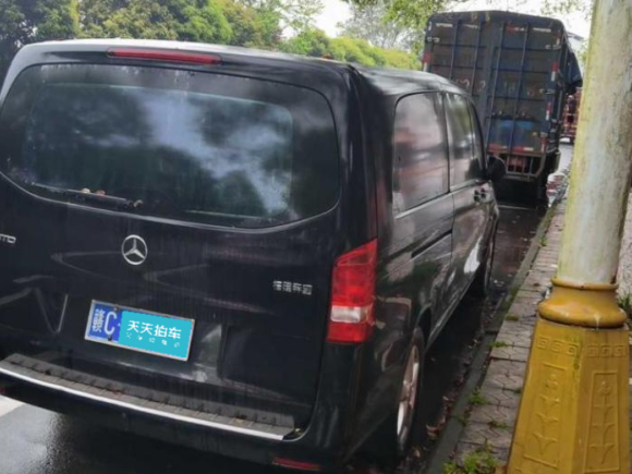 [南昌·赣C] 二手奔驰威霆2016款 2.0T 精英版