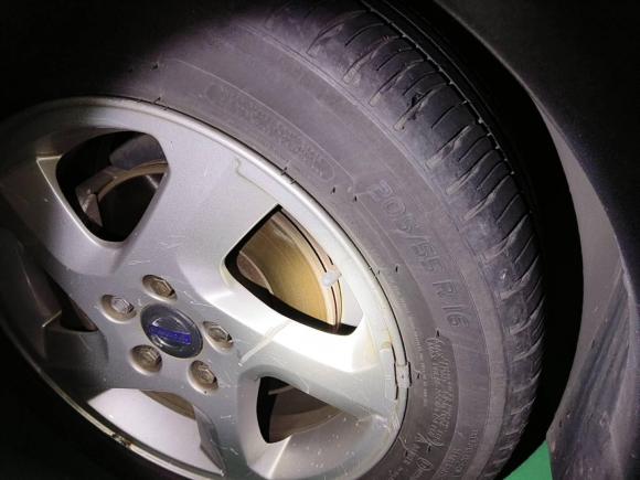 [深圳·粤B] 二手沃尔沃沃尔沃C302010款 改款 2.0智雅版