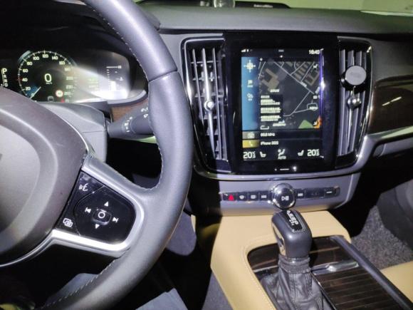 [杭州·浙A] 二手沃尔沃沃尔沃S902018款 T5 智远版