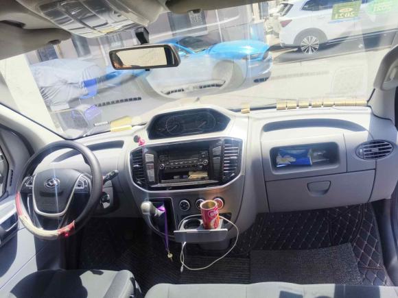 [上海·苏B] 二手上汽大通MAXUS新途V802018款 2.5T 6挡手动傲运通长轴高顶7/10座