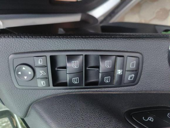 [北京·辽A] 二手奔驰奔驰R级2007款 R 350 L 4MATIC