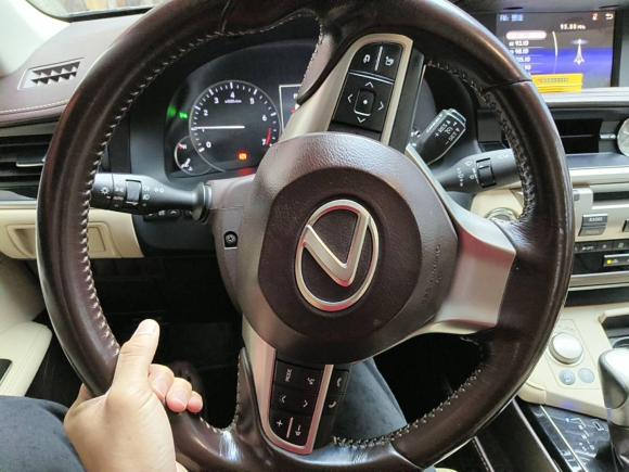 [深圳·粤B] 二手雷克萨斯雷克萨斯ES2015款 200 精英版