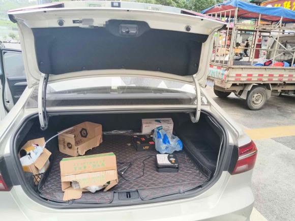 [广州·粤B] 二手荣威荣威i6新能源2017款 45T 混动互联智享版