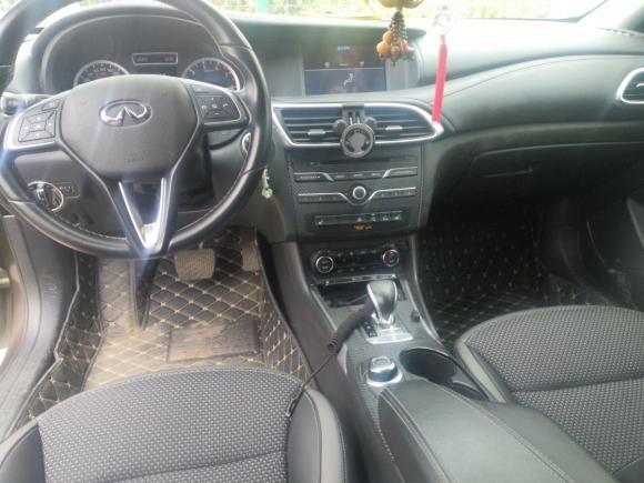 [武汉·鄂A] 二手英菲尼迪英菲尼迪QX302018款 1.6T 两驱运动版