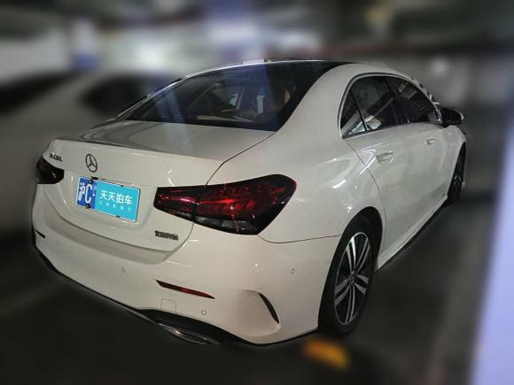 [上海·沪C] 二手奔驰奔驰A级2019款 改款 A 180 L 运动轿车