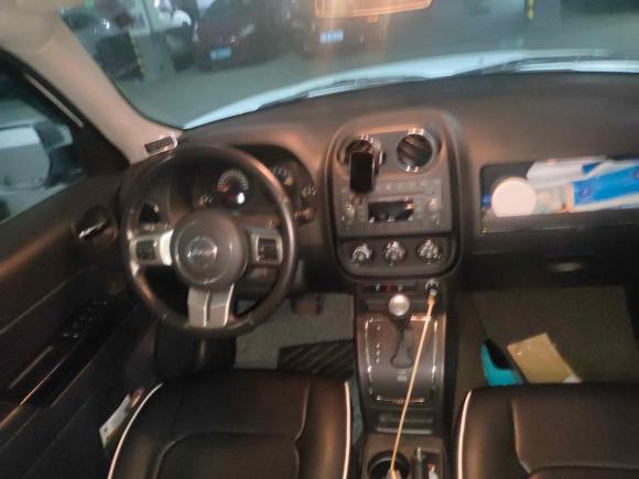 [宁波·浙B] 二手Jeep自由客2014款 2.4L 运动版