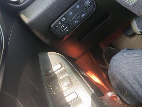 [上海·苏U] 二手长安欧尚长安欧尚X52022款 运动版 1.5T DCT飓风音速