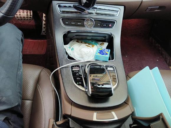 [青岛·鲁B] 二手奔驰奔驰E级2017款 E 300 L 运动时尚型