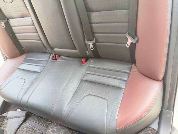 [西安·陕U] 二手比亚迪速锐2015款 改款 1.5L 手动豪华型